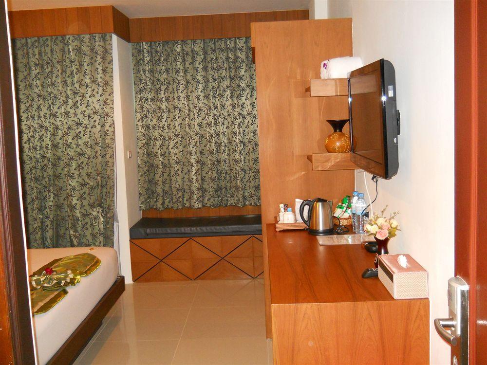 The Chambre Patong Экстерьер фото