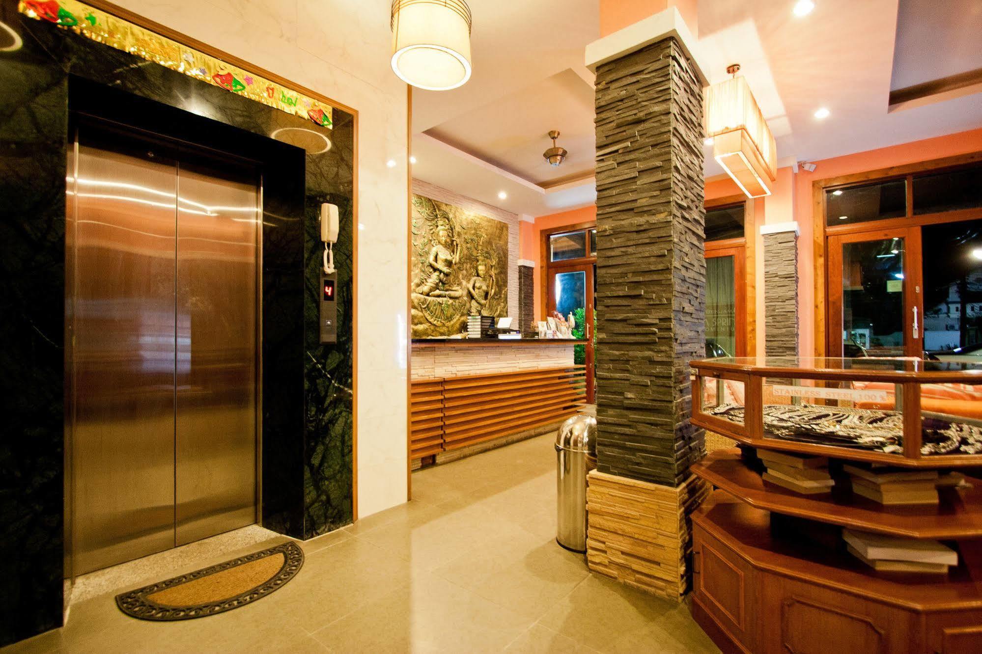 The Chambre Patong Экстерьер фото