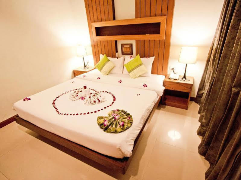 The Chambre Patong Экстерьер фото